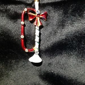 Vintage Christmas Horn Pin